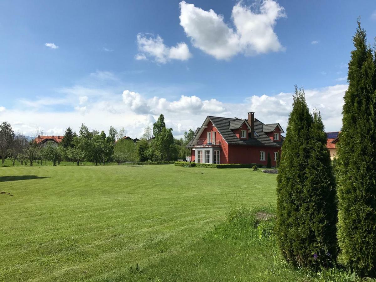Linden Garden Apartment Postojna Eksteriør billede