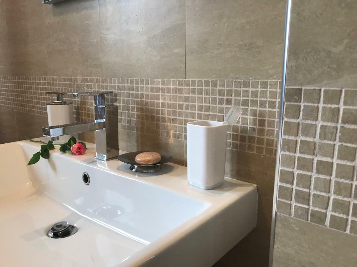 Linden Garden Apartment Postojna Eksteriør billede