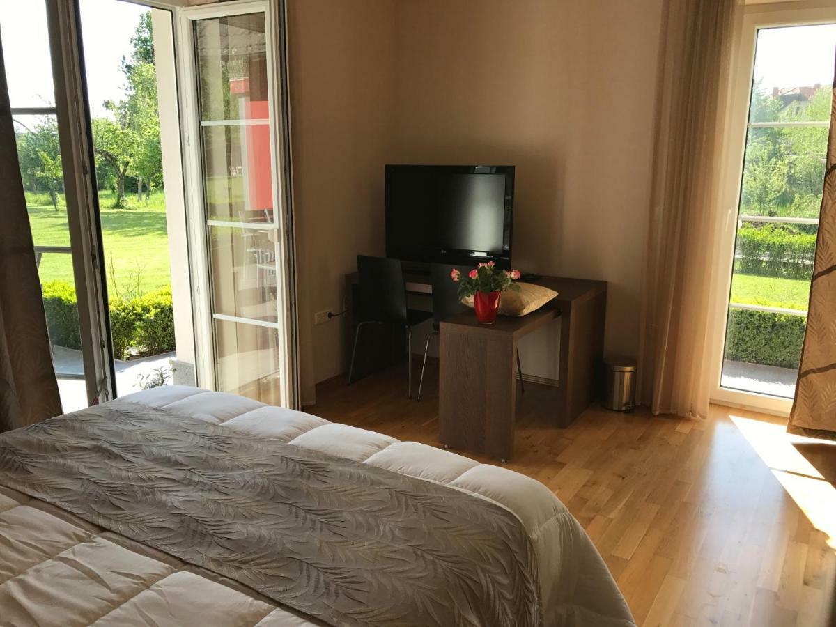 Linden Garden Apartment Postojna Eksteriør billede